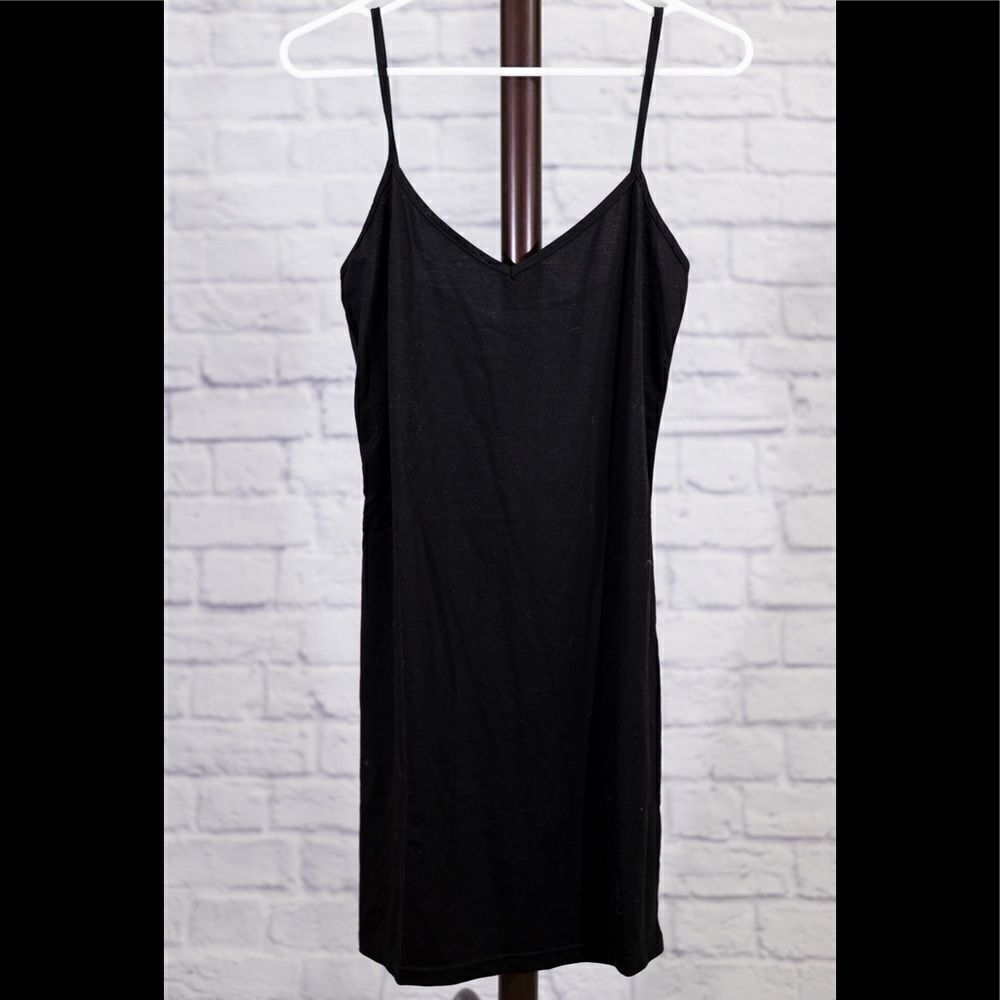 LINE & Dot • little black dress
